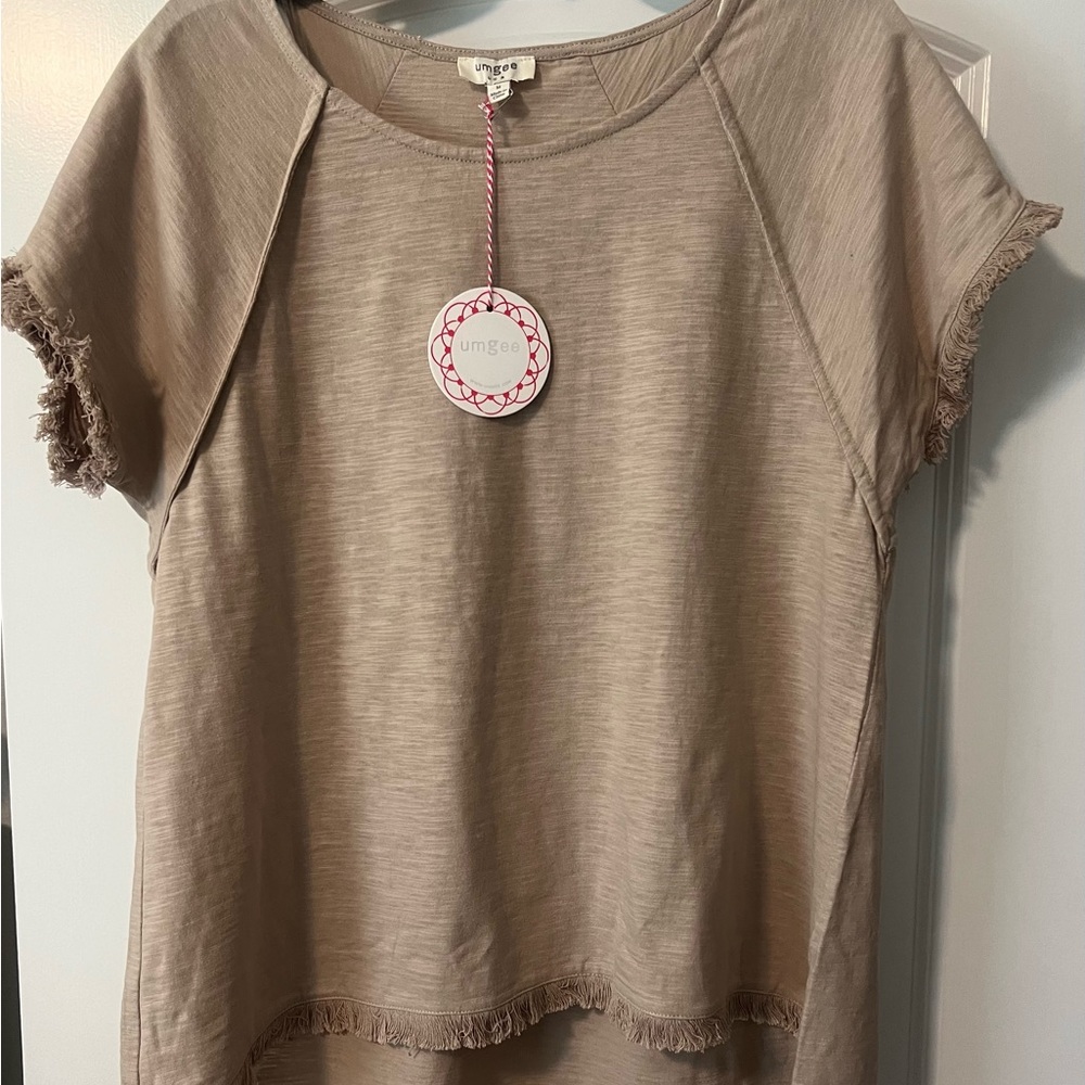 Linen Top. Color: Latte